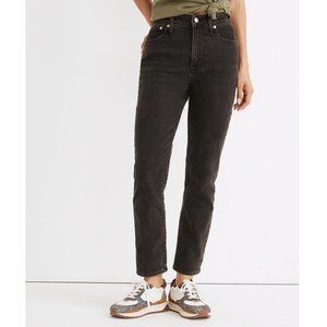 The Curvy Perfect Vintage Jean in Lunar Wash